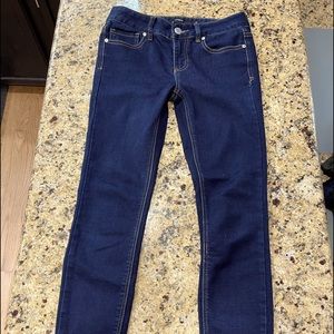 *NWOT* Adorable HARPER skinny jeans.